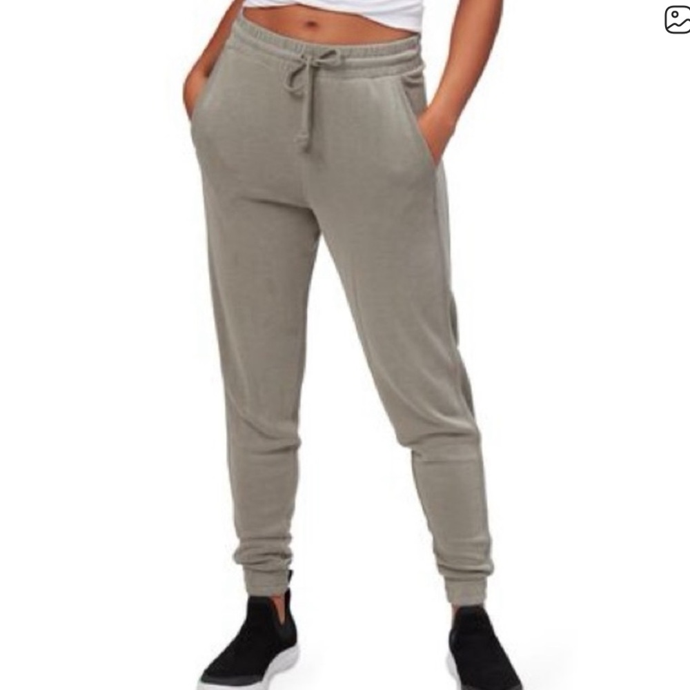 Free People Movement back into it olive green joggers